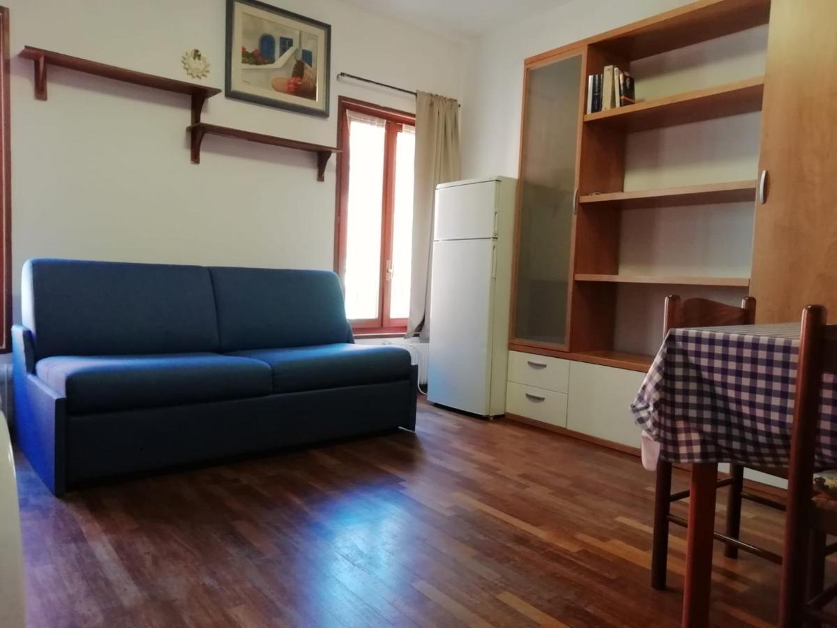 Re Lear Apartment