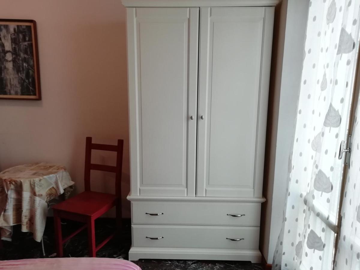 Re Lear Apartment