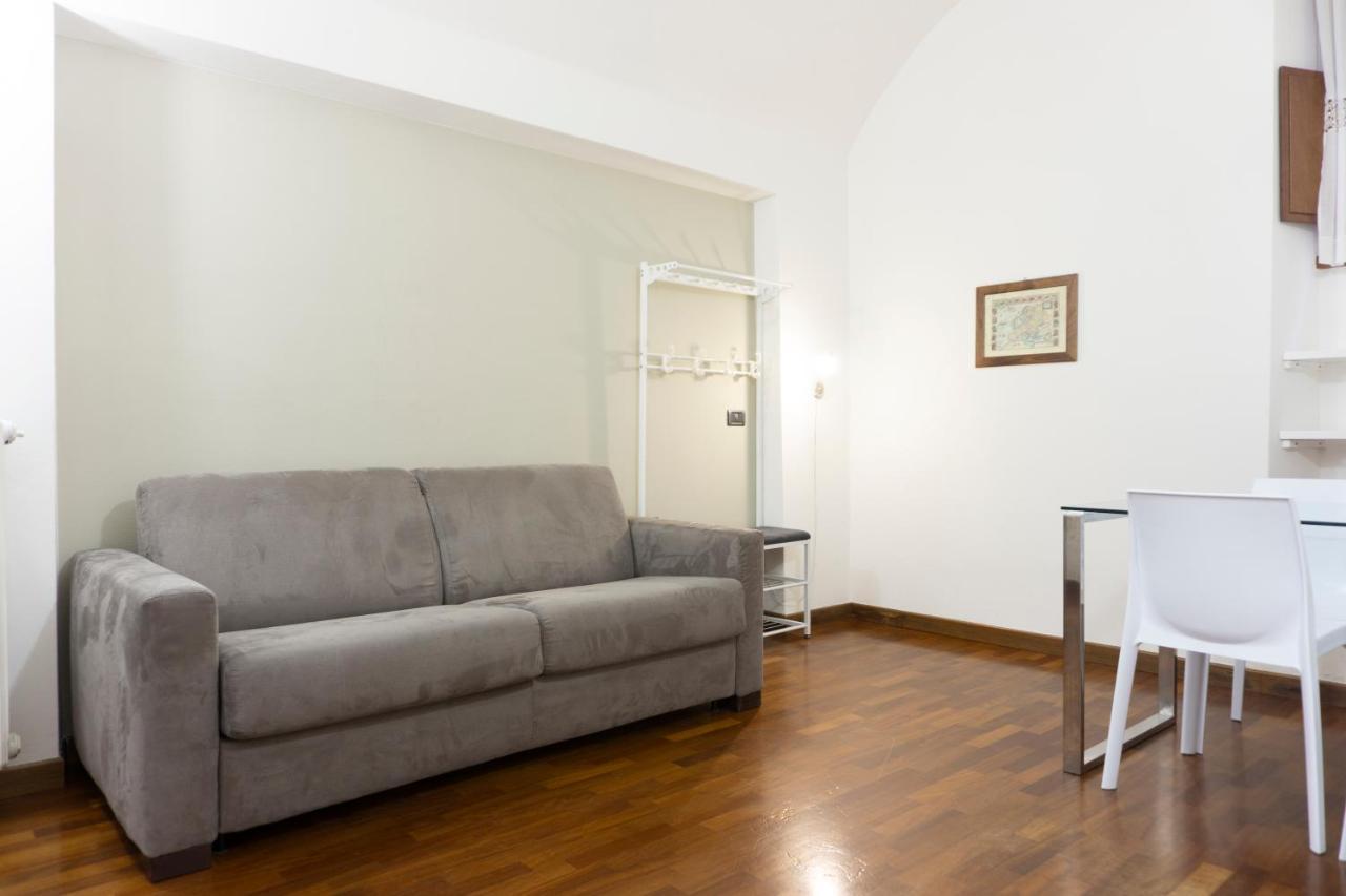 Re Lear Apartment