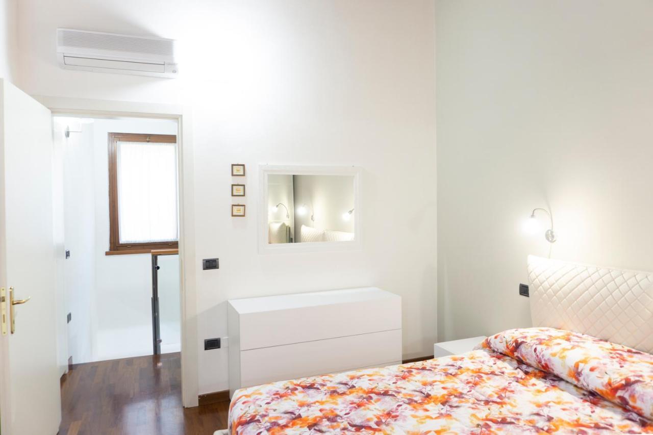 Re Lear Apartment *