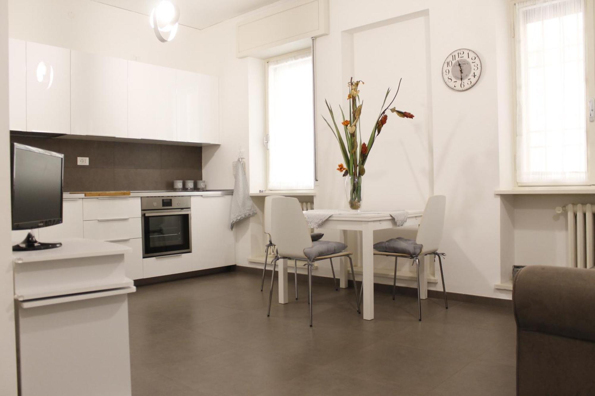 Re Lear Apartment