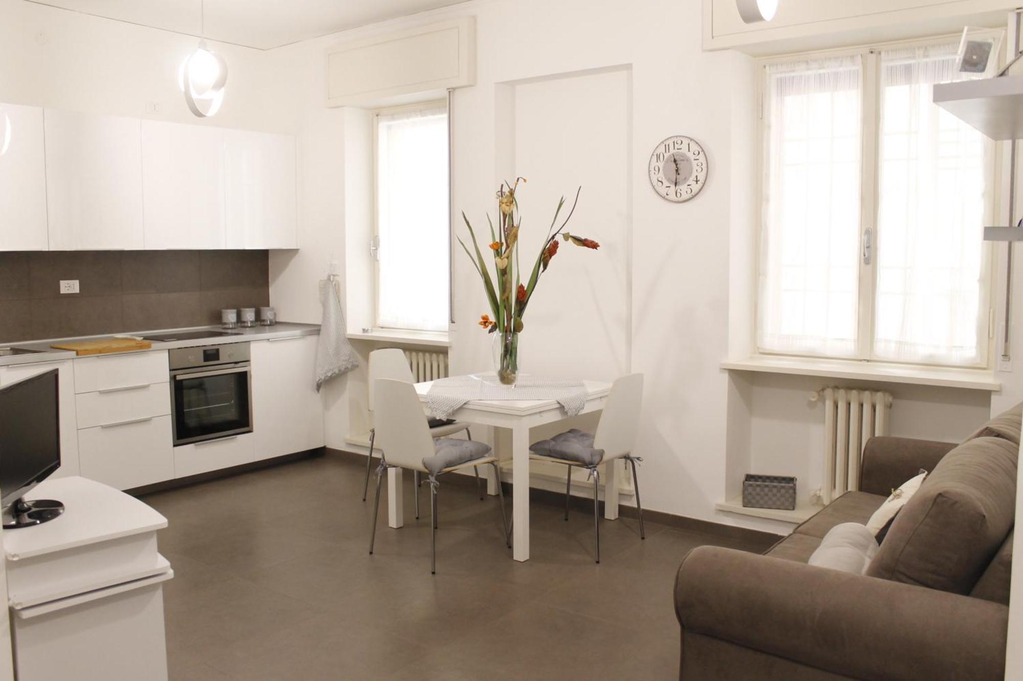 Re Lear Apartment