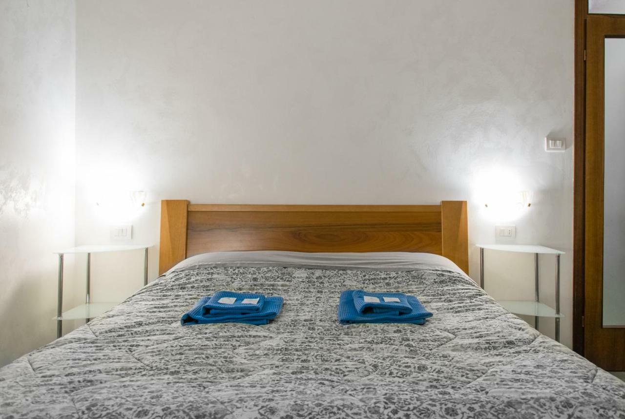 Re Lear Apartment